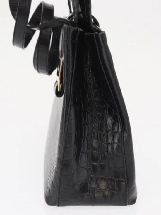 Salvatore Ferragamo Vala Shoulder Bag Leather Black Gold  Salvatore Ferragamo Vala Shoulder Bag Leather Black Gold Auth ka1810